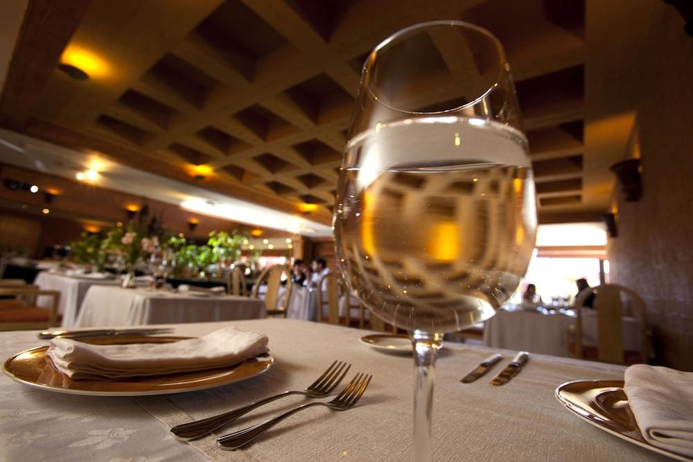 Park Hotel Calama Restaurante foto